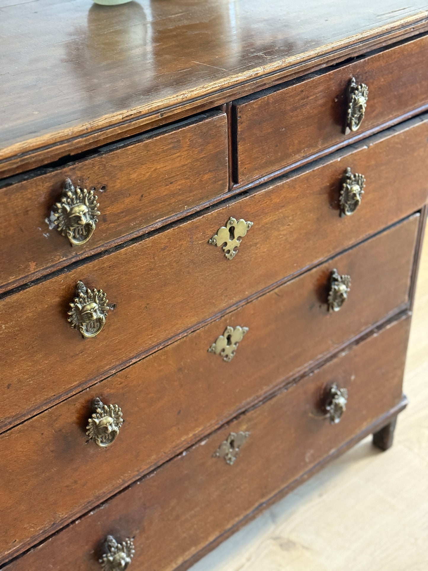 Antique English Mahogany Chest of Drawers
