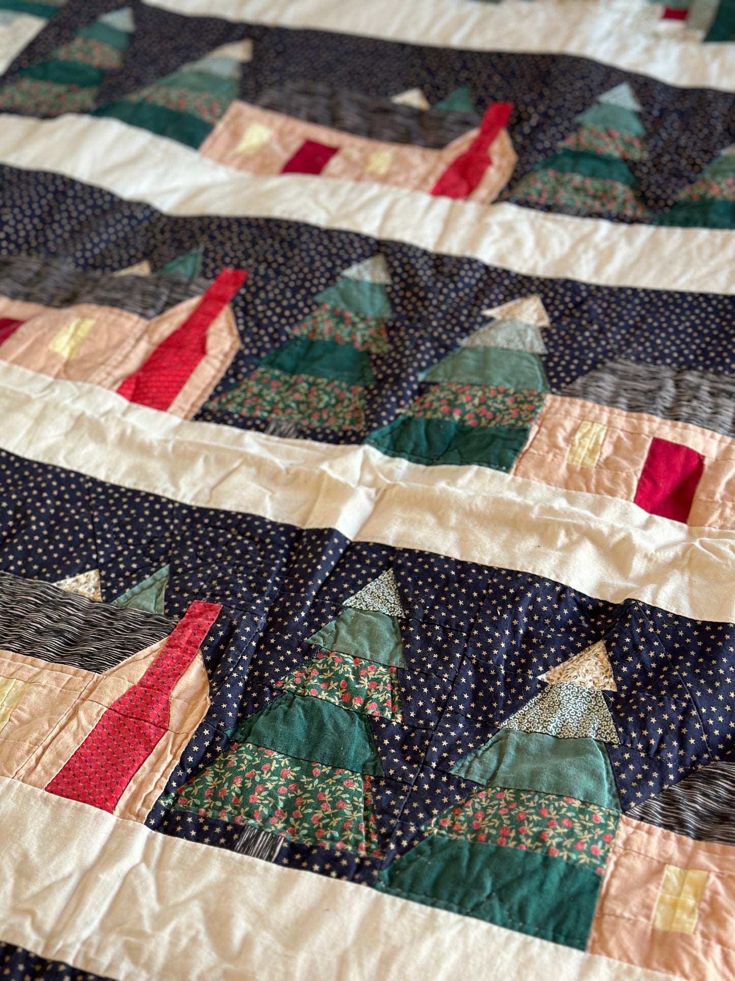 Kids Vintage Christmas Quilt, Log Cabin