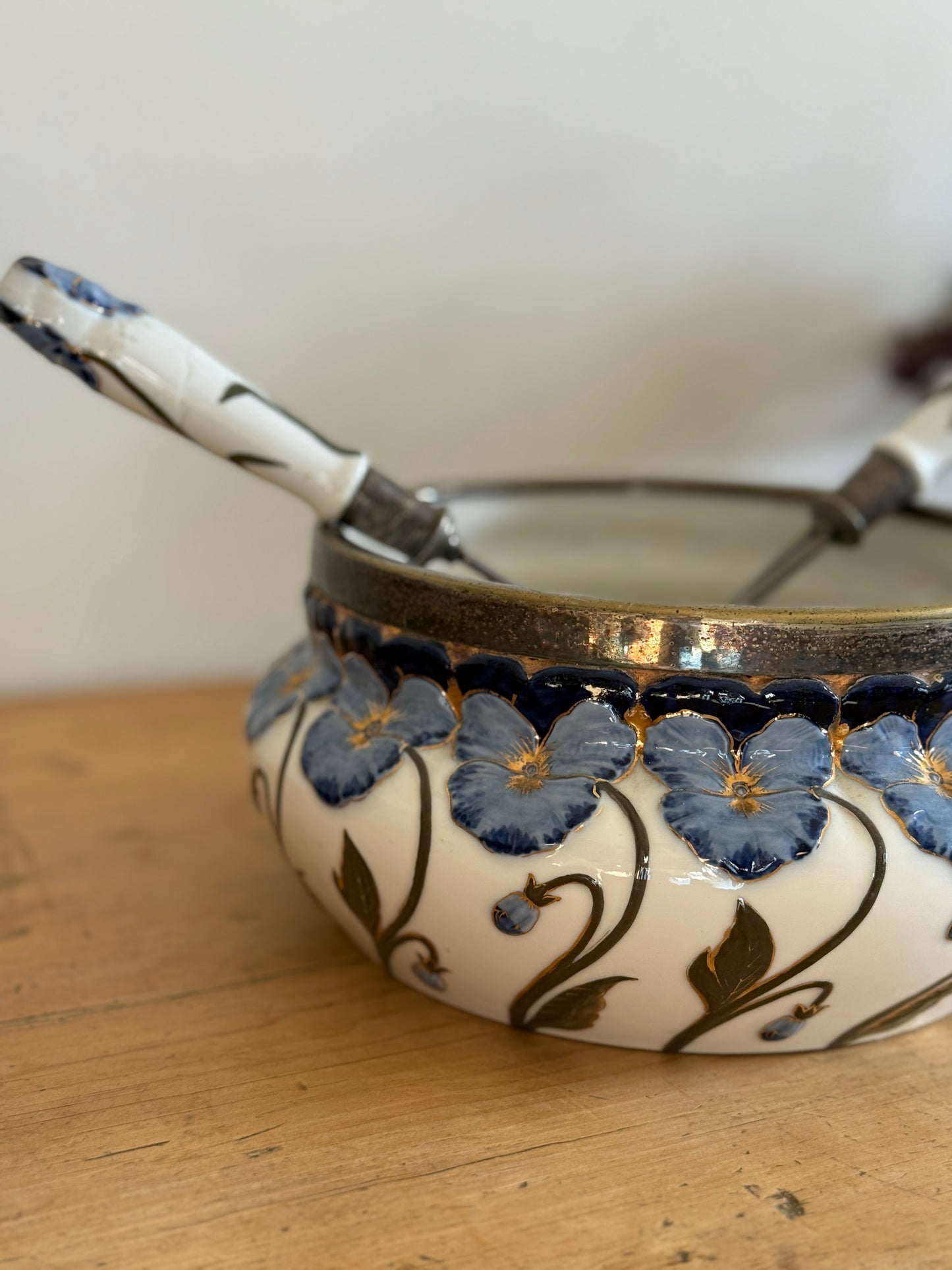 Antique Hüttensteinach Serving Bowl and Spoon Set