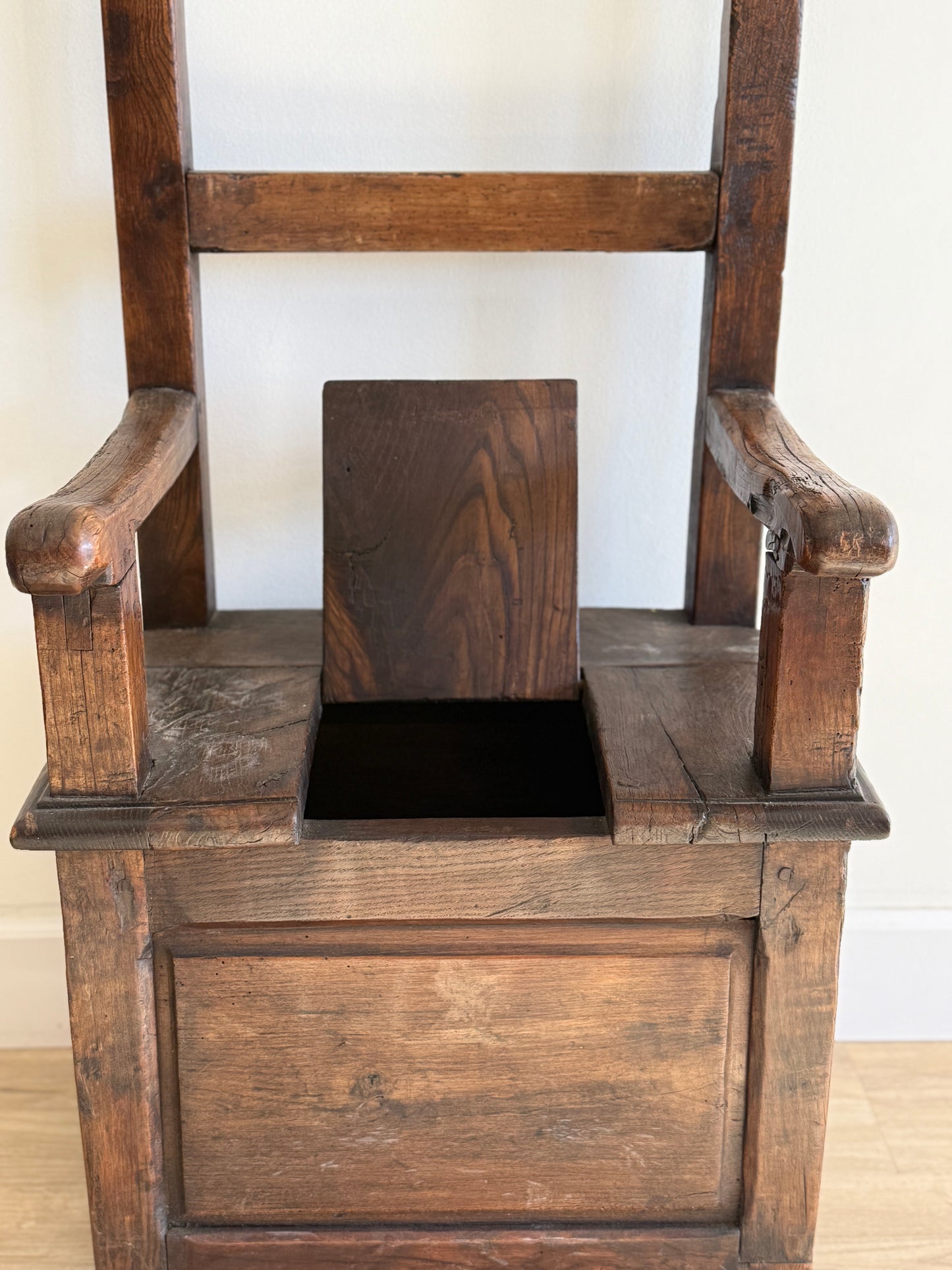 Early 18th Century Salt Box Chair