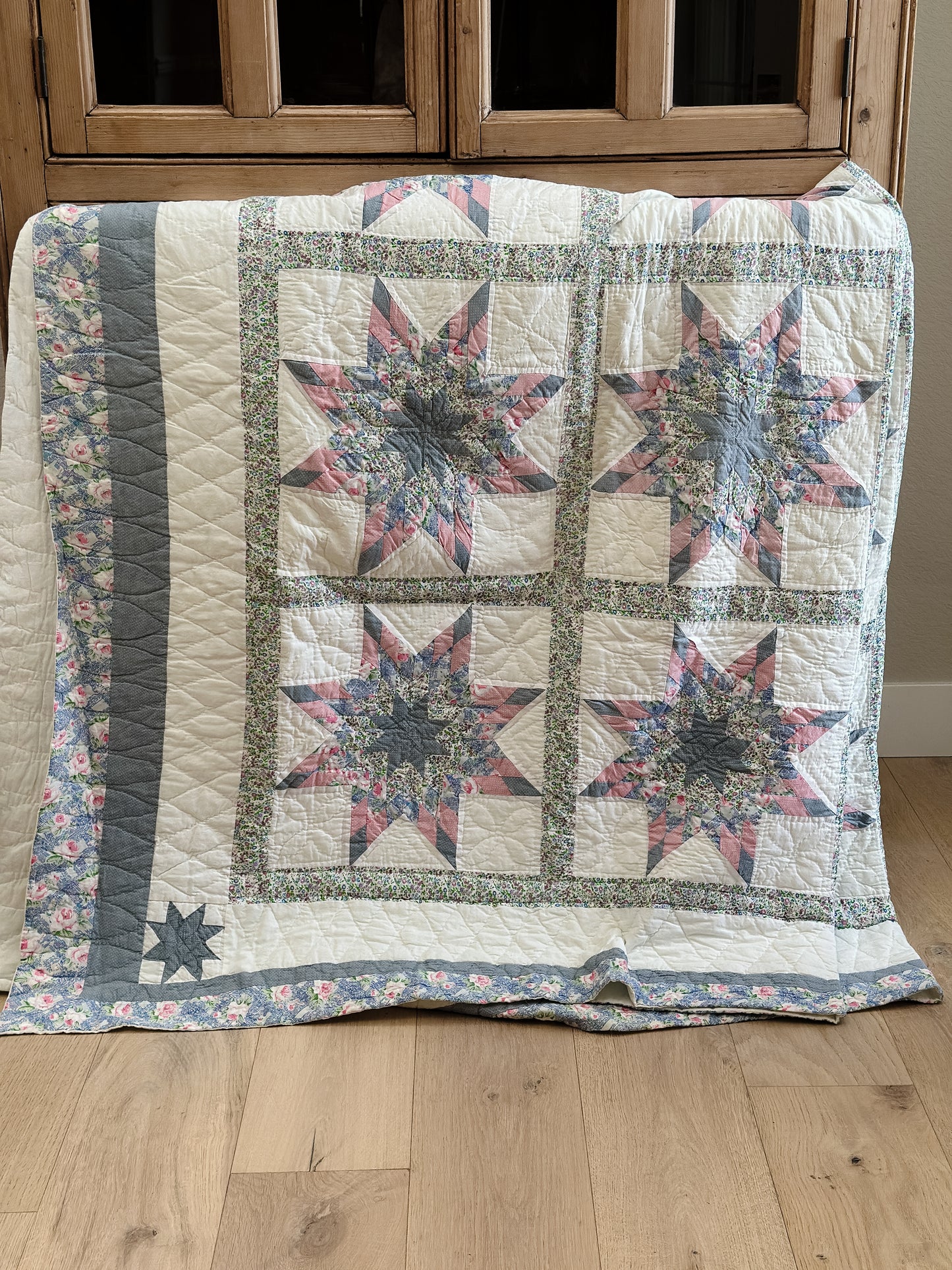 Antique Hand Stitched Quilt, Pastel Stars