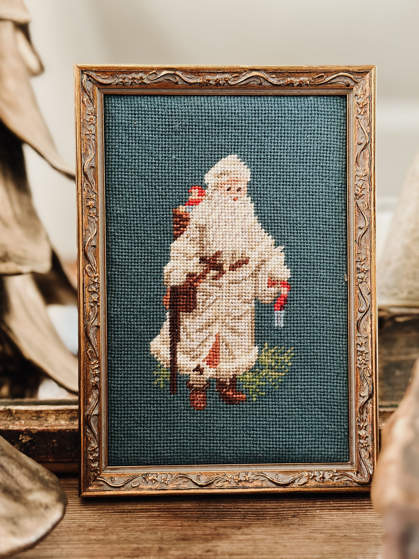 Vintage Christmas Santa Cross Stitch Embroidery