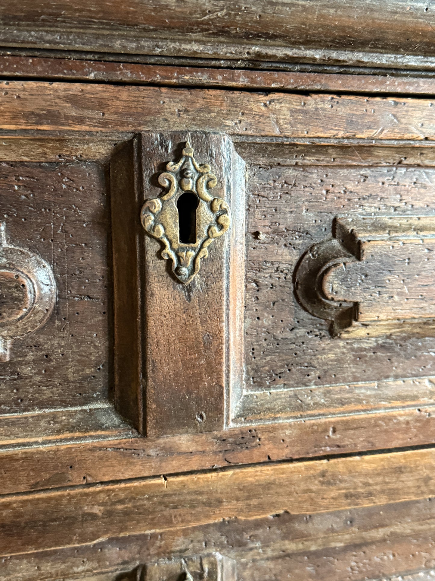 Large Early 18th Century Northern Italian Walnut Chest of Drawers
