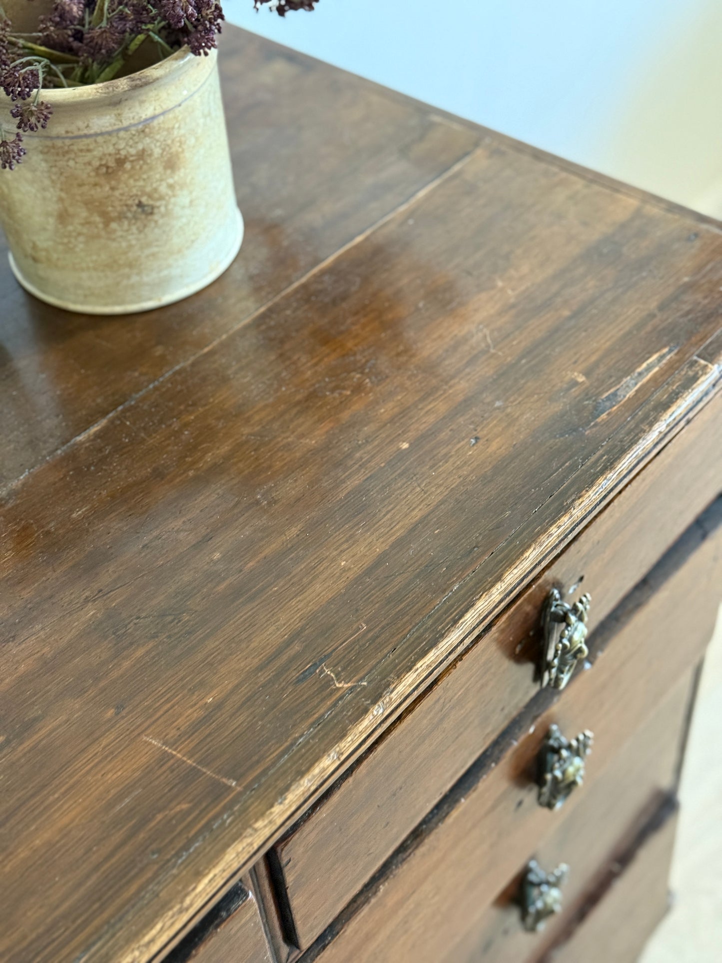 Antique English Mahogany Chest of Drawers