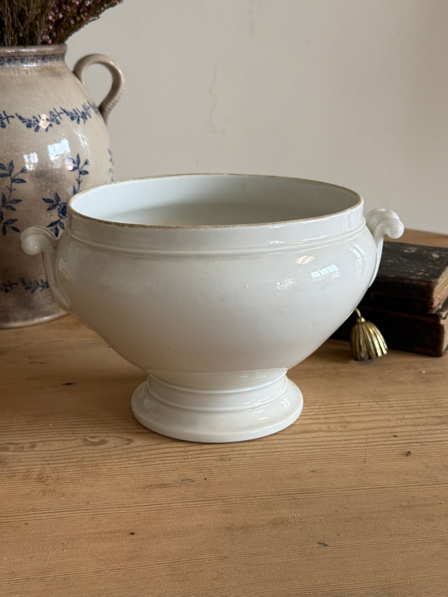 Antique English Soupier