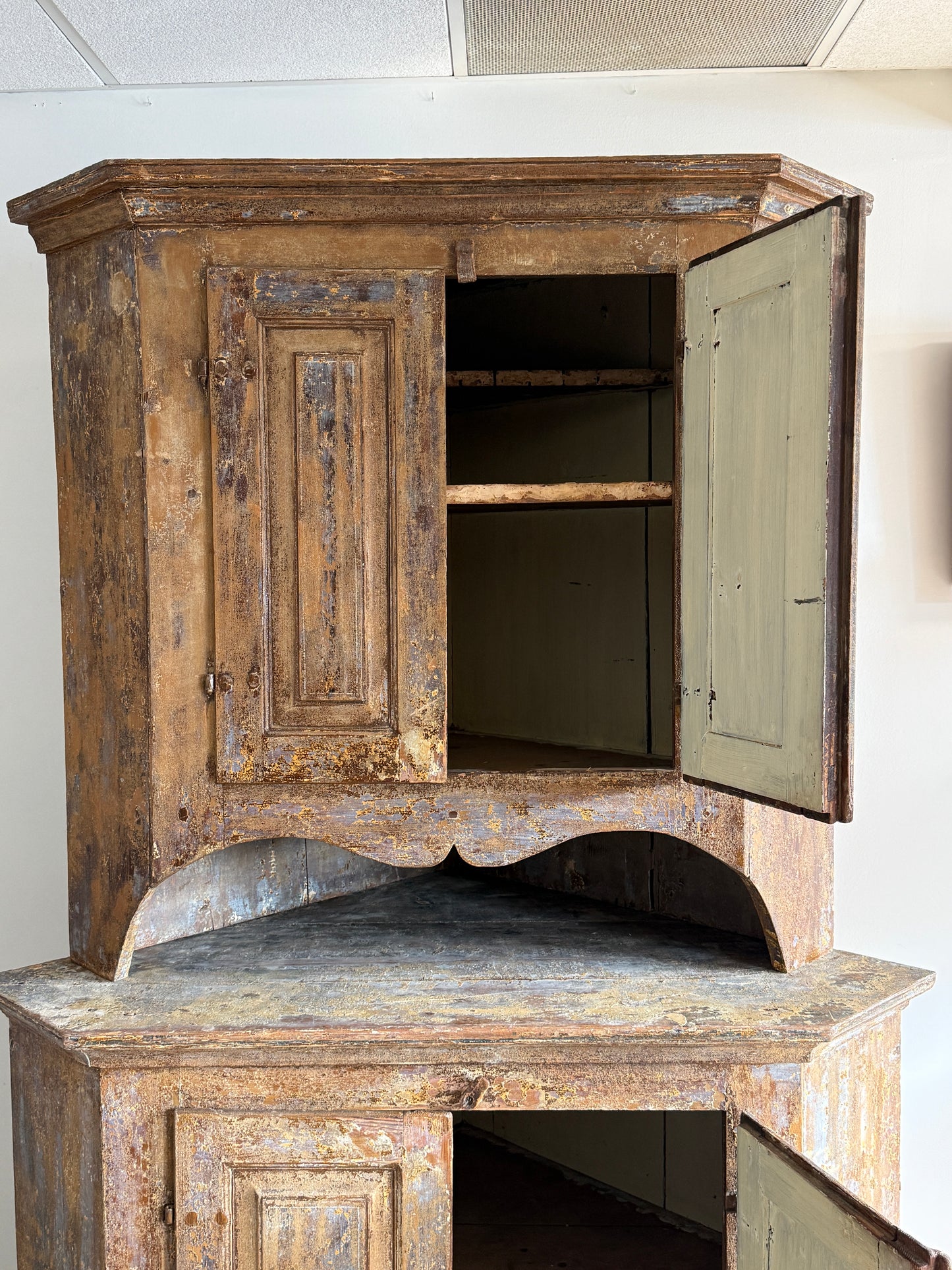 18th c. Swedish Cupboard, c.1780