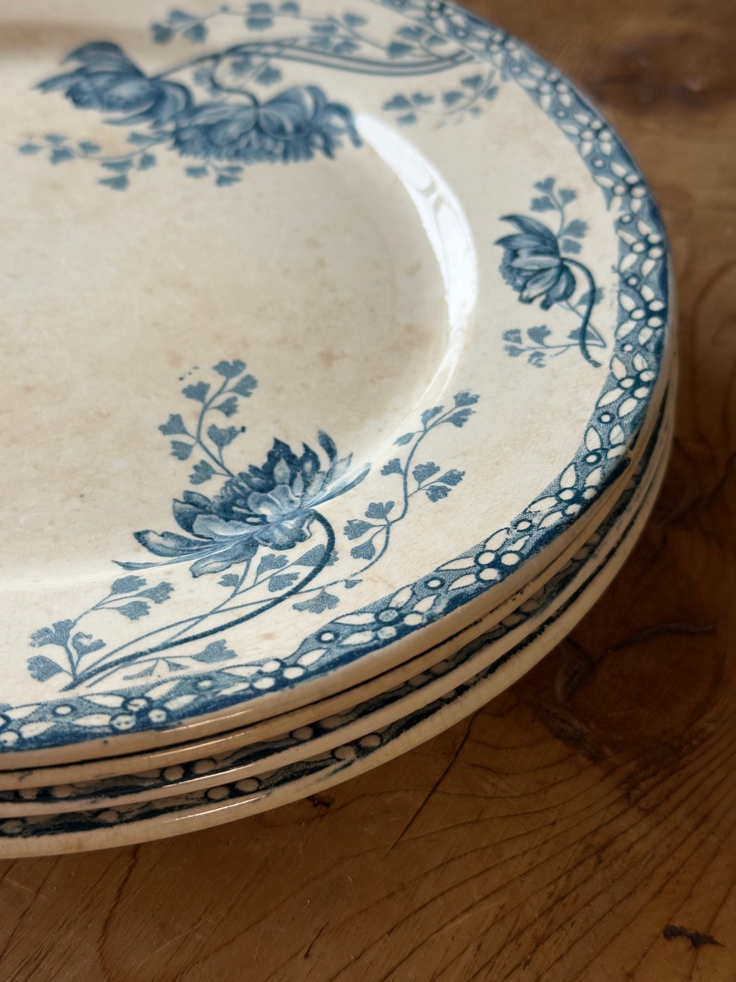 Set of 4 Antique French Royat
U&C Sarreguemines Plates