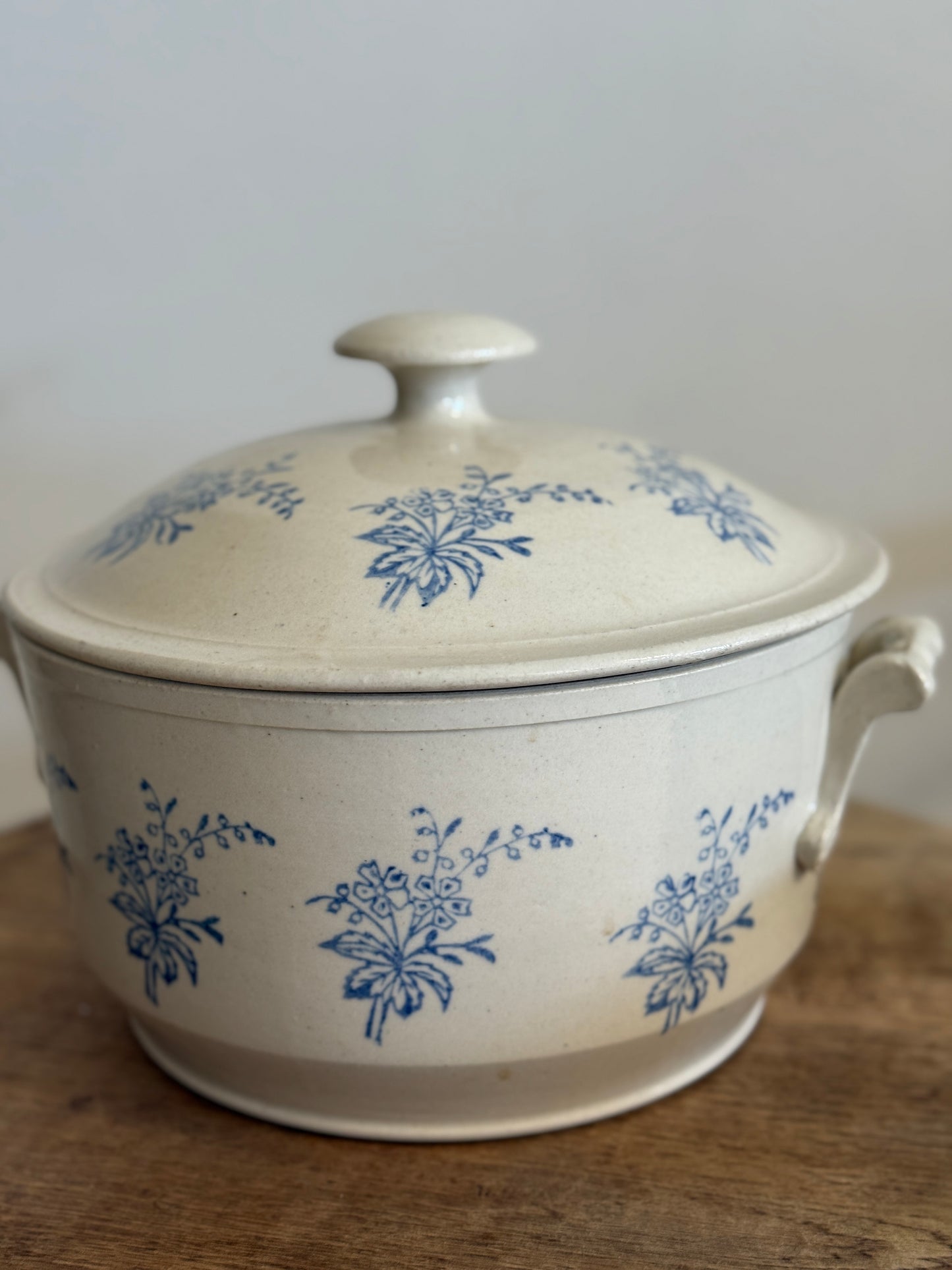 Large Antique French Lidded Saint Uze / Saint-Vallier Tureen