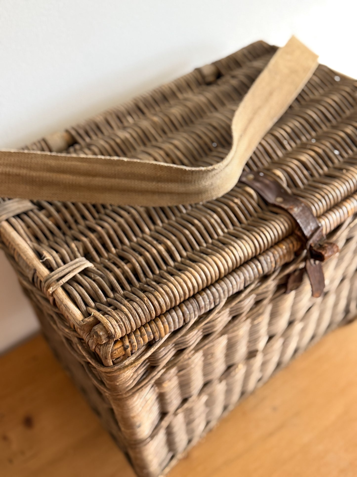 Antique English Woven Fishing Trunk/Basket