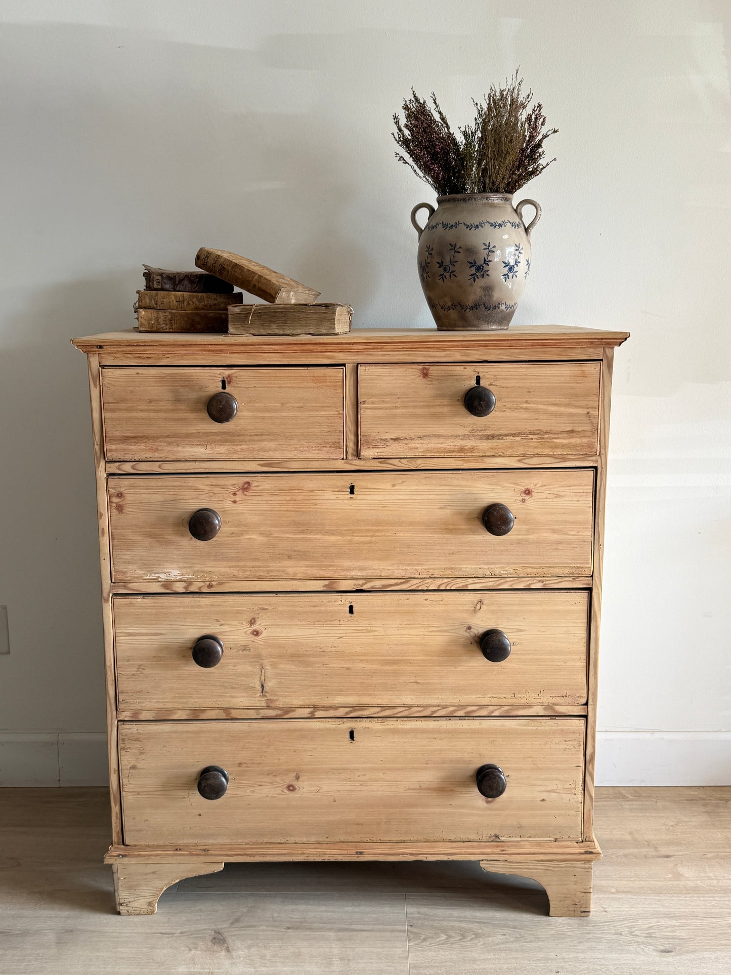 Antique English Pine Dresser/Chest of Drawers ￼￼