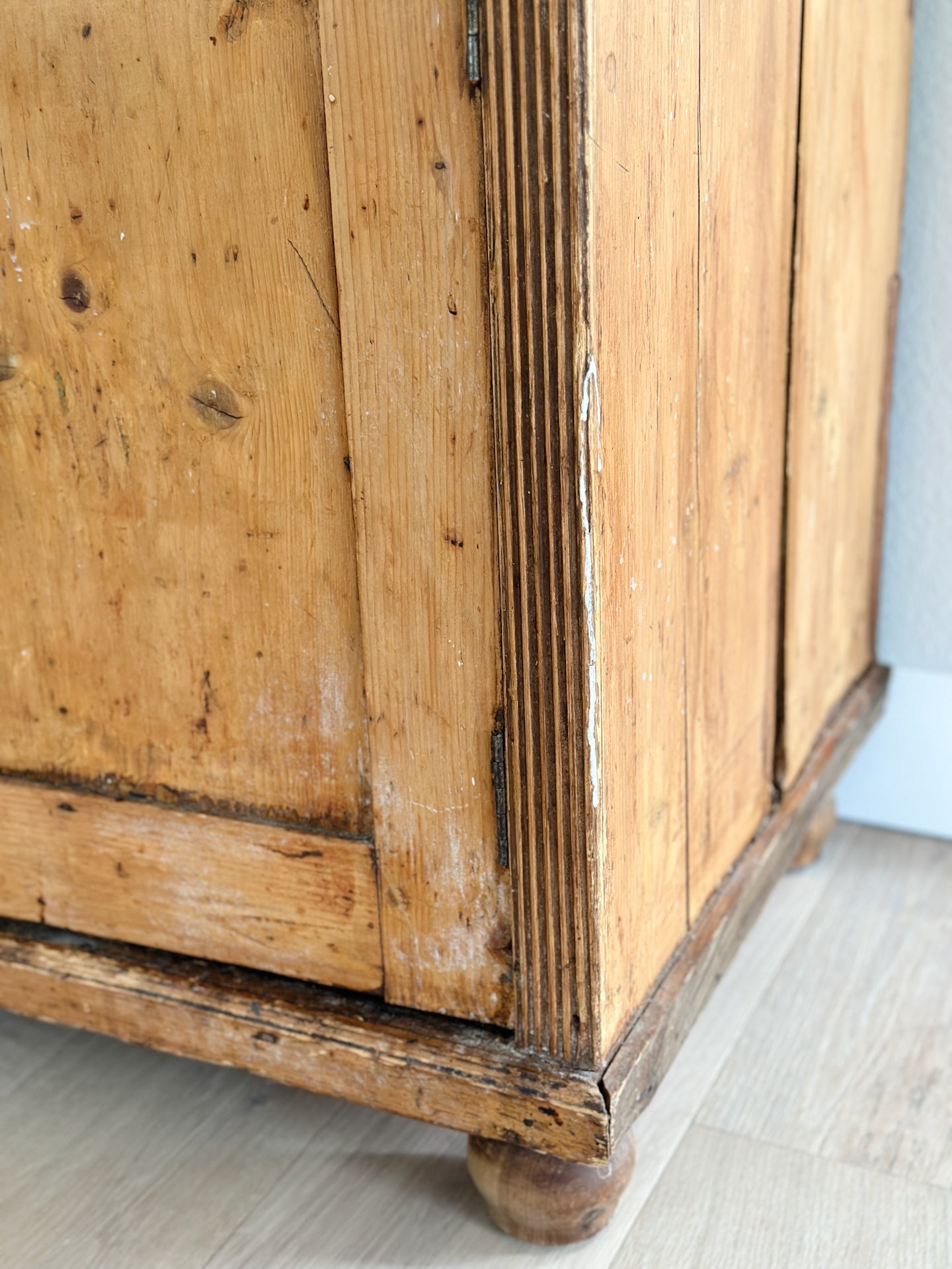 Antique Pine Hutch